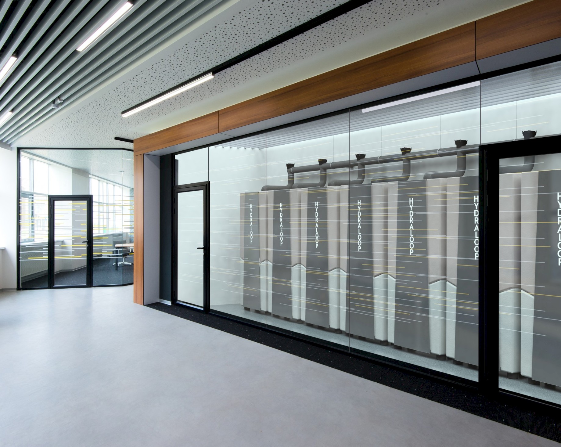 Image of hydraloop_cascade_in_office_showcase.jpg