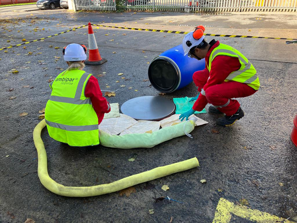 Image of oil_spill_training_1.jpg
