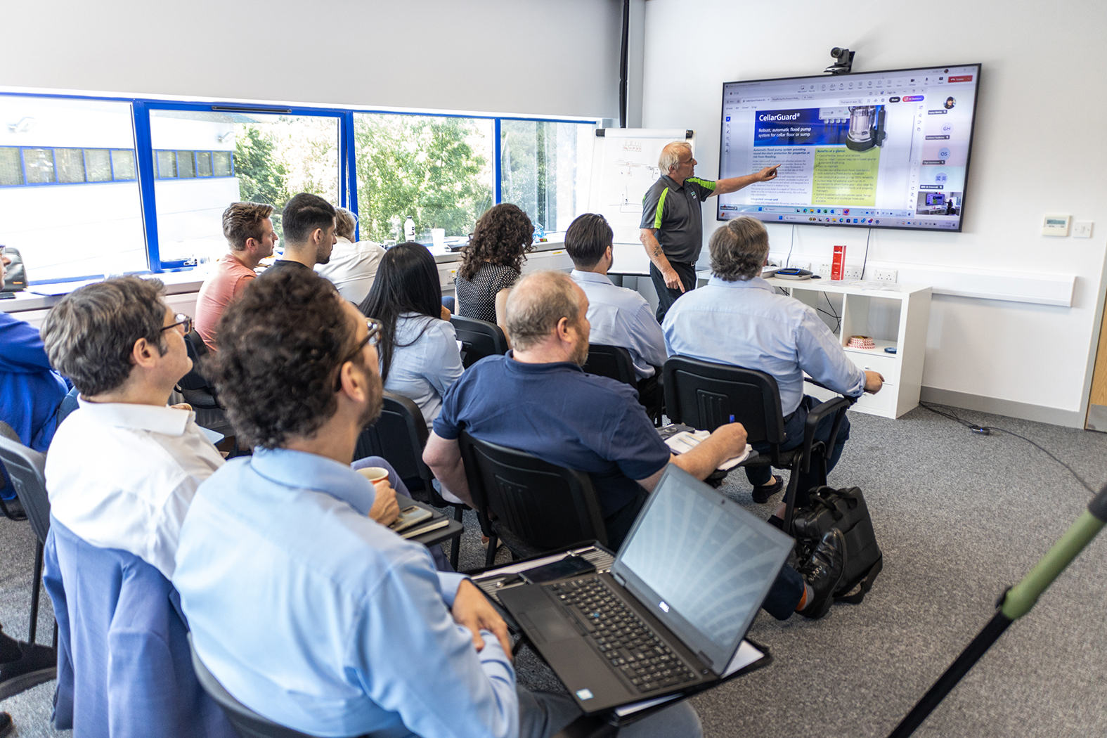 Image of russell_presenting_jo_h2534.jpg